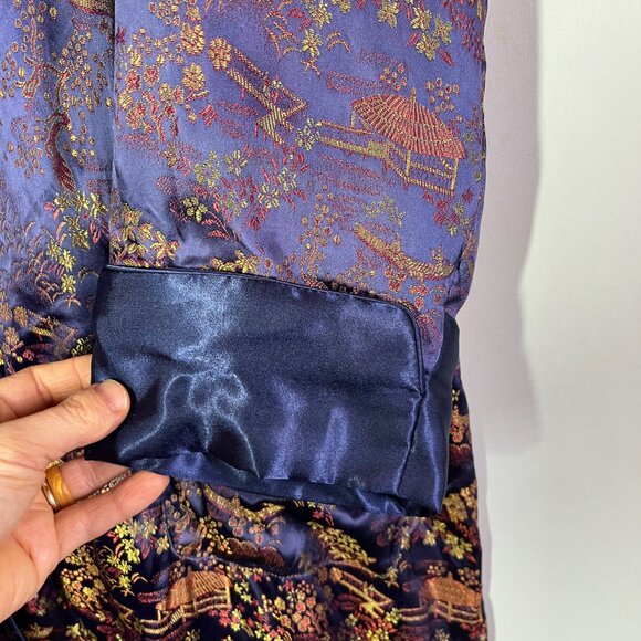 Vintage Solz Squirrel Men's 46 Robe Violet Red Gold *Missing Sash - Picture 8 of 11